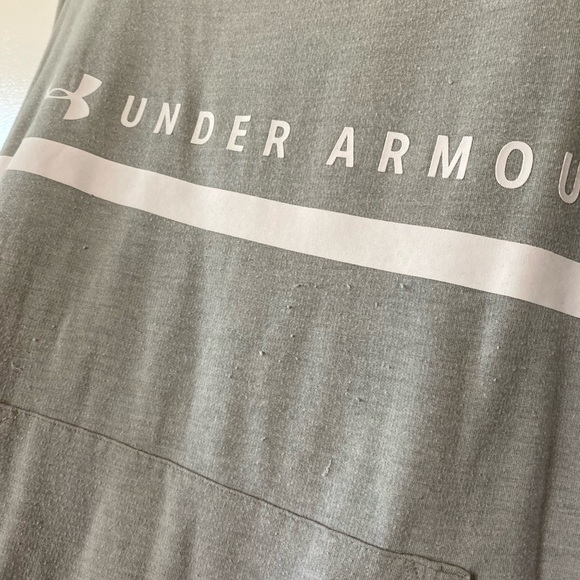 Under Armour hooded sweatshirt size women’s small - Picture 2 of 4